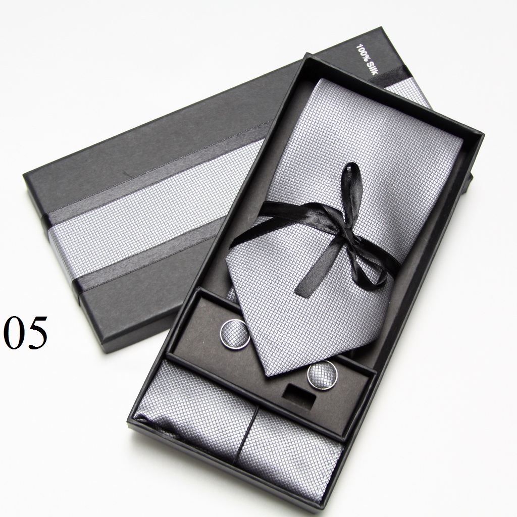 ชุดเซ็ตเนคไท ผ้าเช็ดหน้า และกร - Neck Tie Set Box บทวิจารณ์และราคา