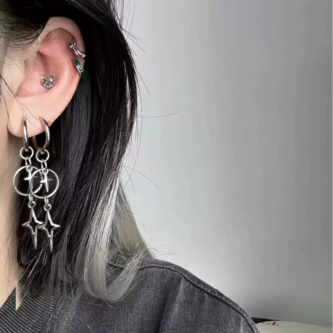ต่างหูจี้รูปดาวกางเขนสไตล์พังก - Men'S Accessories In The 90S บทวิจารณ์และราคา