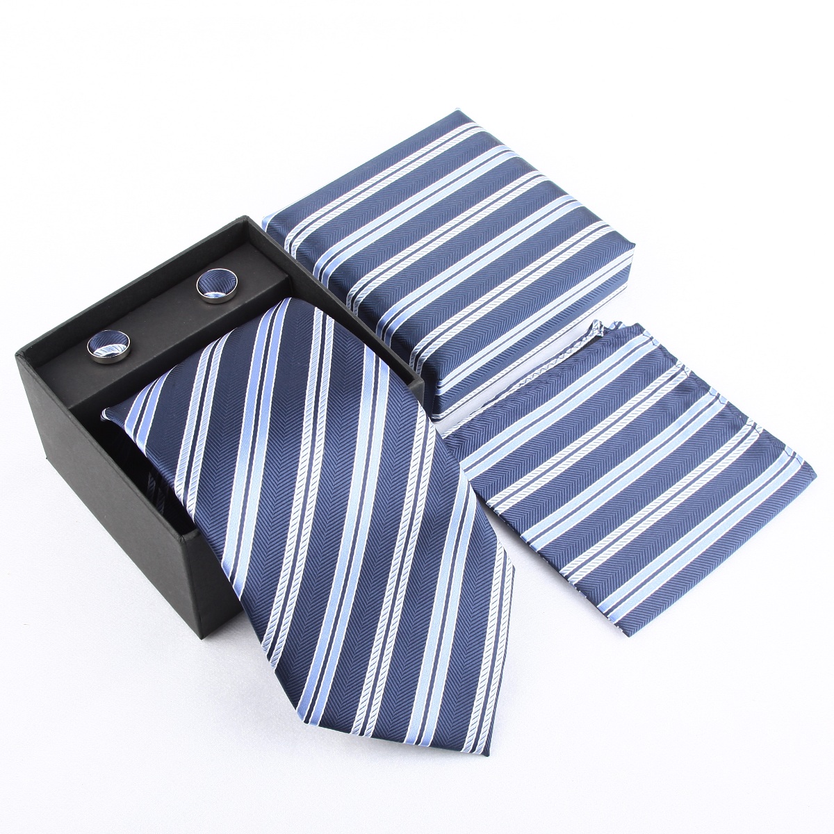 ชุดเซ็ตเนคไท ผ้าเช็ดหน้า กระดุ - Neck Tie Set Box บทวิจารณ์และราคา