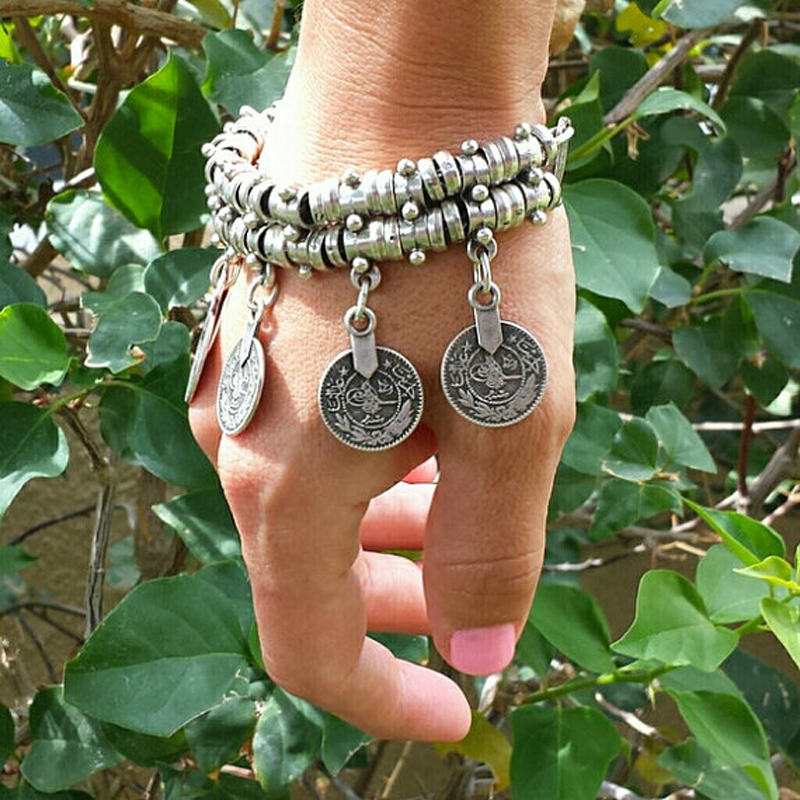 เหรียญ Vintage Tassle สร้อยข้อ - Men Accessories India บทวิจารณ์และราคา