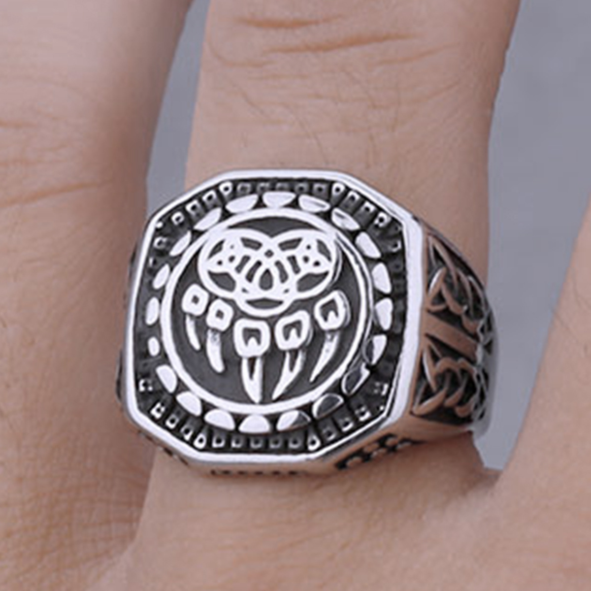 แหวนไทเทเนียมลายกรงเล็บหมาป่าส - Men'S Accessories Hand Bands บทวิจารณ์และราคา